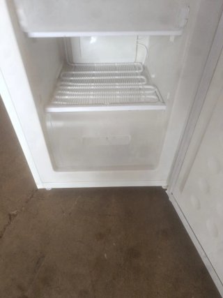 Congelador pequeño blanco