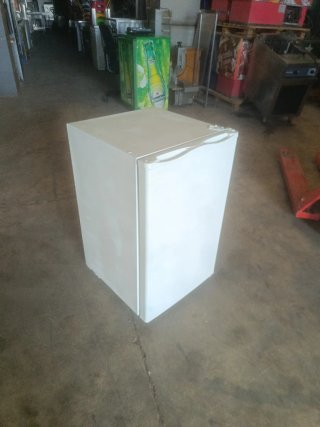 Congelador pequeño blanco