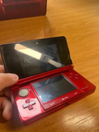 Nintendo 3DS Flame Red + Accesorios