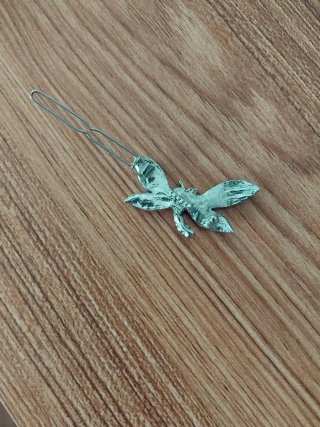 Broche libélula rosa
