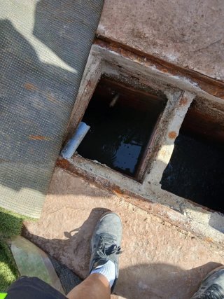 Desatascos de tuberías, vaciados de fosas séptica.
