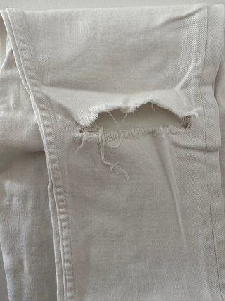 Pantalón vaquero Bershka blanco roto