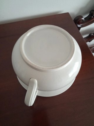 Orinal de cerámica blanco