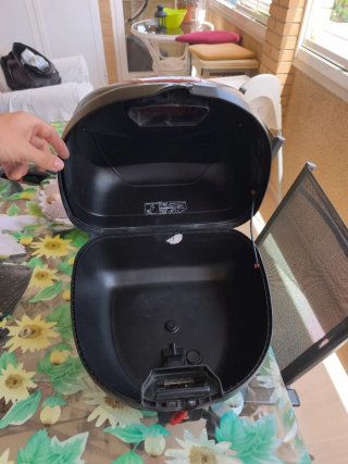 Cajón Givi para moto