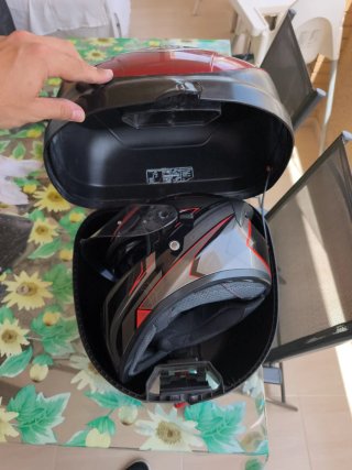 Cajón Givi para moto