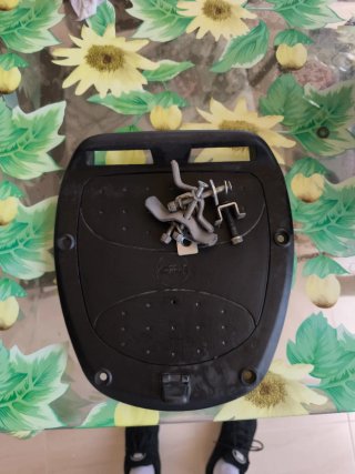 Cajón Givi para moto