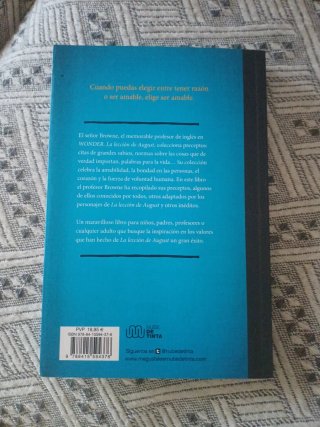 Wonder: El libro de preceptos del señor Brown.