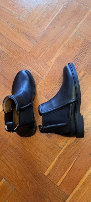 Botines de niñas. Marca Zara negros. NUEVOS