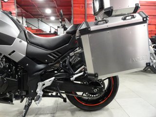 VOGE 500 DS Adventure Plata y Rojo