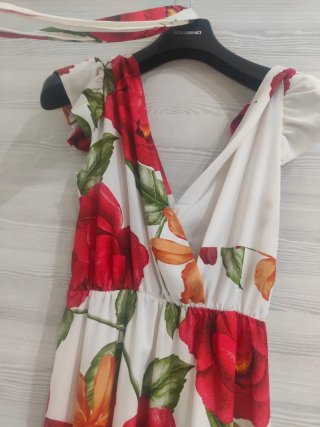 Abito lungo floreale rosso e bianco