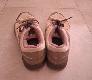 Zapatillas Quechua Trekking Marrones y Naranjas