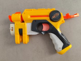Nerf N-Strike Nite Finder