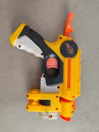 Nerf N-Strike Nite Finder