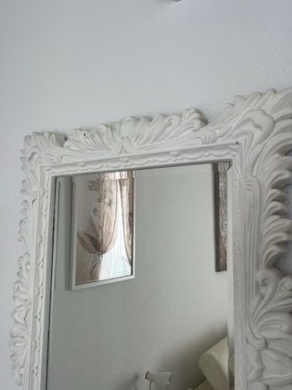 Precioso espejo blanco decorativo. Se puede pintar