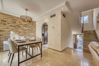 Casa en venta en Nueva Andalucía centro en Marbella