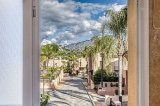 Casa en venta en Nueva Andalucía centro en Marbella