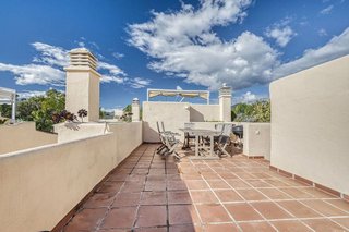Casa en venta en Nueva Andalucía centro en Marbella