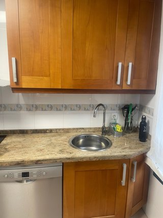 URGE VENTA! Cocina de madera completa
