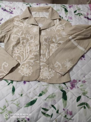 Chaqueta Beige Bordada Talla S
