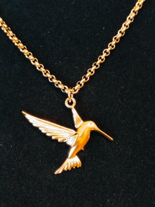 Colgante Colibrí con Cadena Acero Dorado