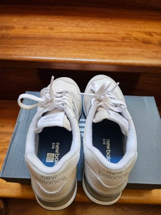 Zapatillas New Balance blanco, gris y beige