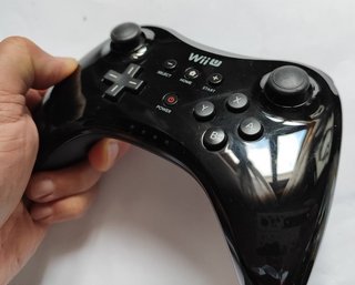 Controller PRO per Wii U, Originale Nintendo