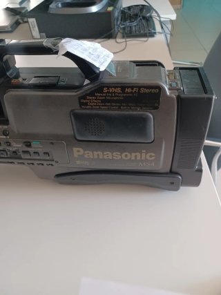 Cámara Panasonic S-VHS Hi-Fi Stereo MS4