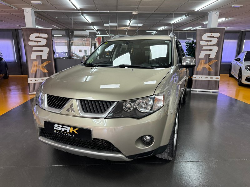 MITSUBISHI Outlander 2.0 DID Intense Plus - foto 1