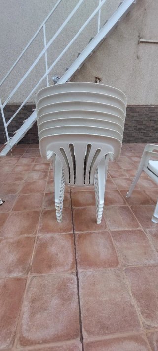 Sillas de jardín apilables blancas