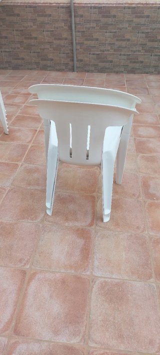 Sillas de jardín apilables blancas