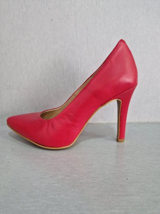 Zapatos de tacón 9cm de piel rojos nuevos