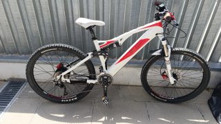 Bicicleta eléctrica doble suspensión