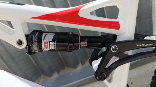 Bicicleta eléctrica doble suspensión