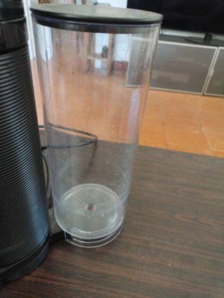 Cafetera Nespresso Negra