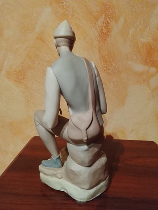 Lladro Tang Hunter Falconer. Halconero.