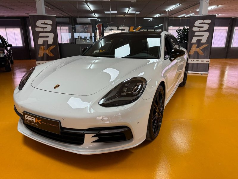 Porsche Panamera 4 2018