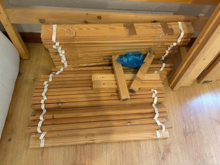 Cama de madera IKEA 200x140 con somier