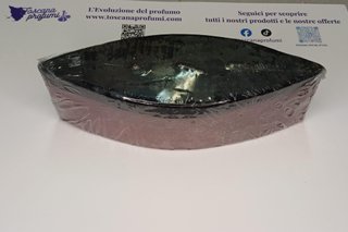 Candela rossa e nera a tre stoppini