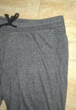 T44, H&M, Pantalón estilo deportivo con cordón