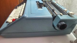 Máquina de escribir Olivetti Studio 56 Azul