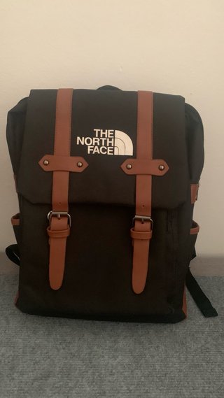 Mochila The North Face Negra y Marrón