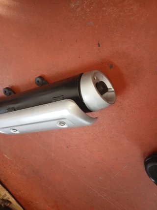 Tubo de escape Suzuki Burgman 125 2007