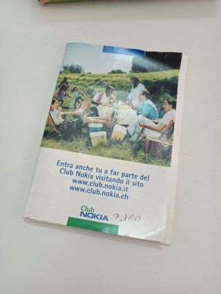 Scatola Nokia 2100 con istruzioni