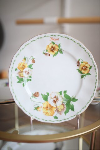 Royal Fine Porcelain Vajilla Floral