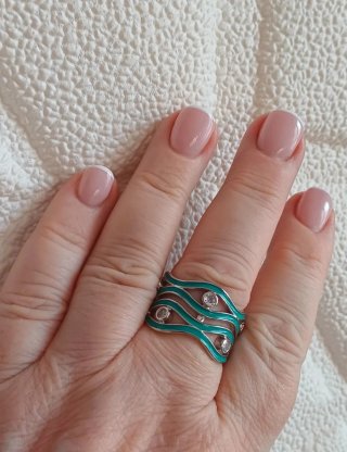Anello bijotteria smalto e zirconi