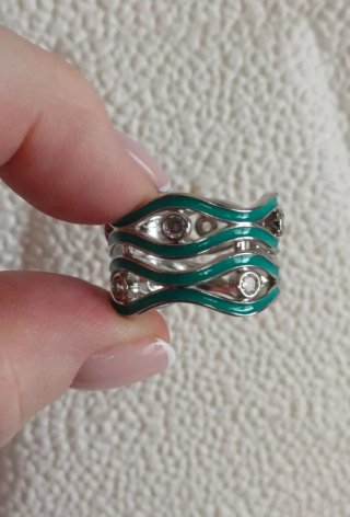 Anello bijotteria smalto e zirconi