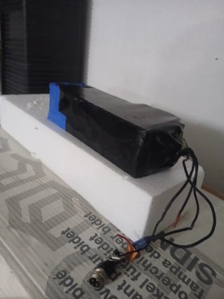 Batería externa patinete eléctrico