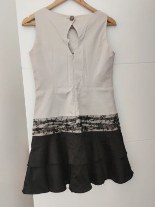 Vestido de fiesta beige y negro