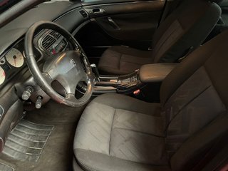 Peugeot 607