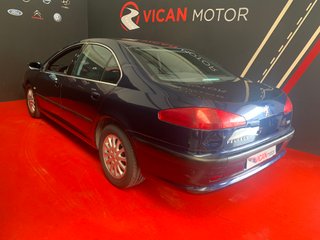 Peugeot 607